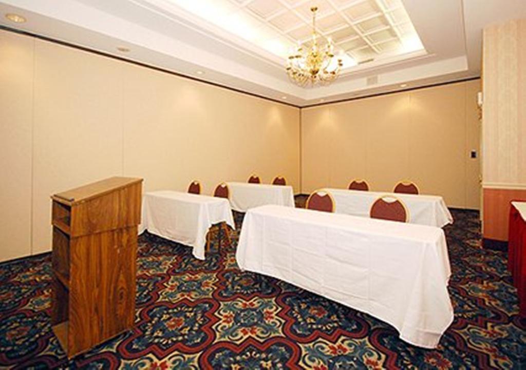 Comfort Suites Bethlehem Near Lehigh University And Lvi Airport Eksteriør billede